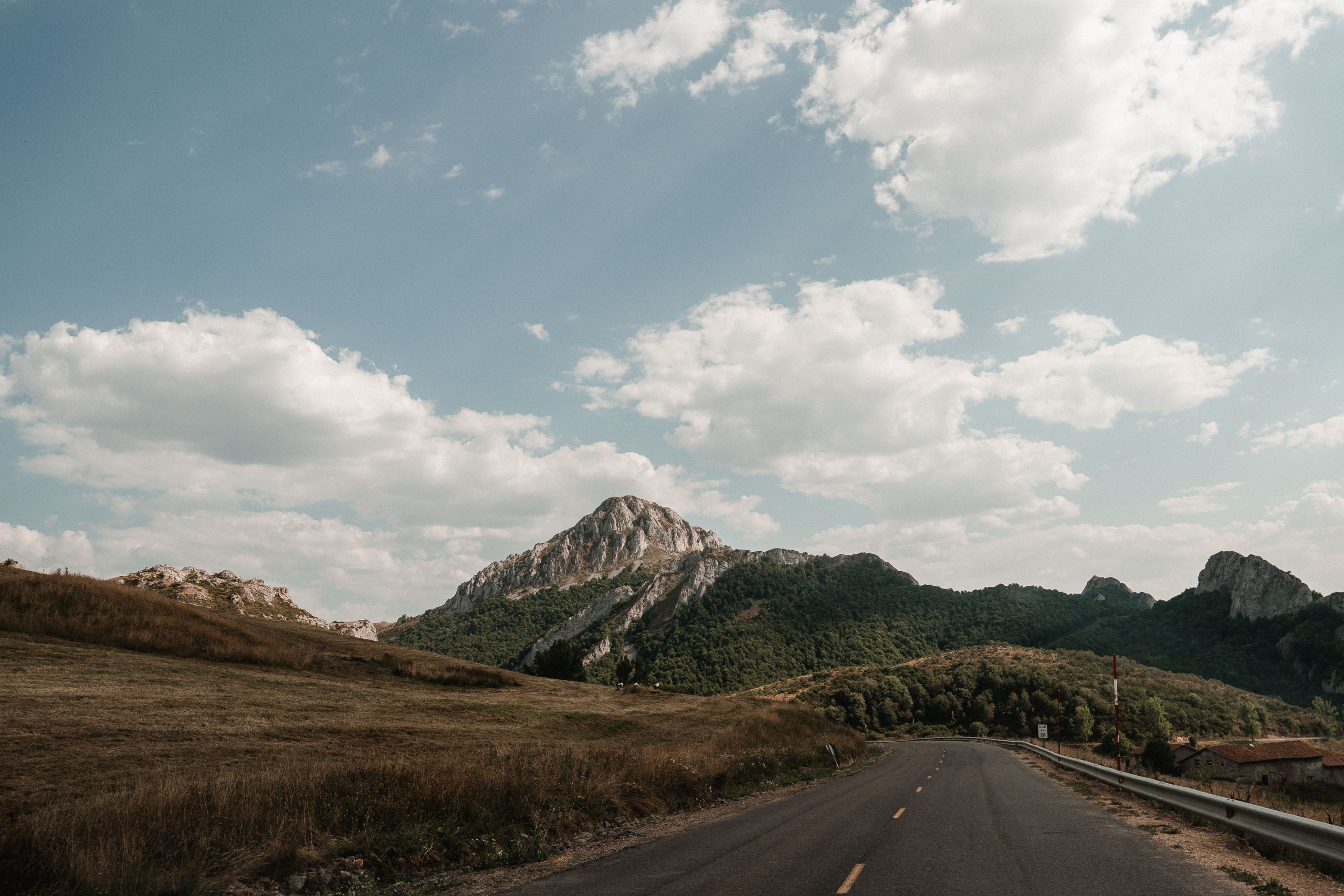 Aida + Tim | Hochzeitsfotografen am Bodensee Die schönsten Orte für ein Elopement in Nordspanien  - Hochzeitsfotografie von Aida und Tim