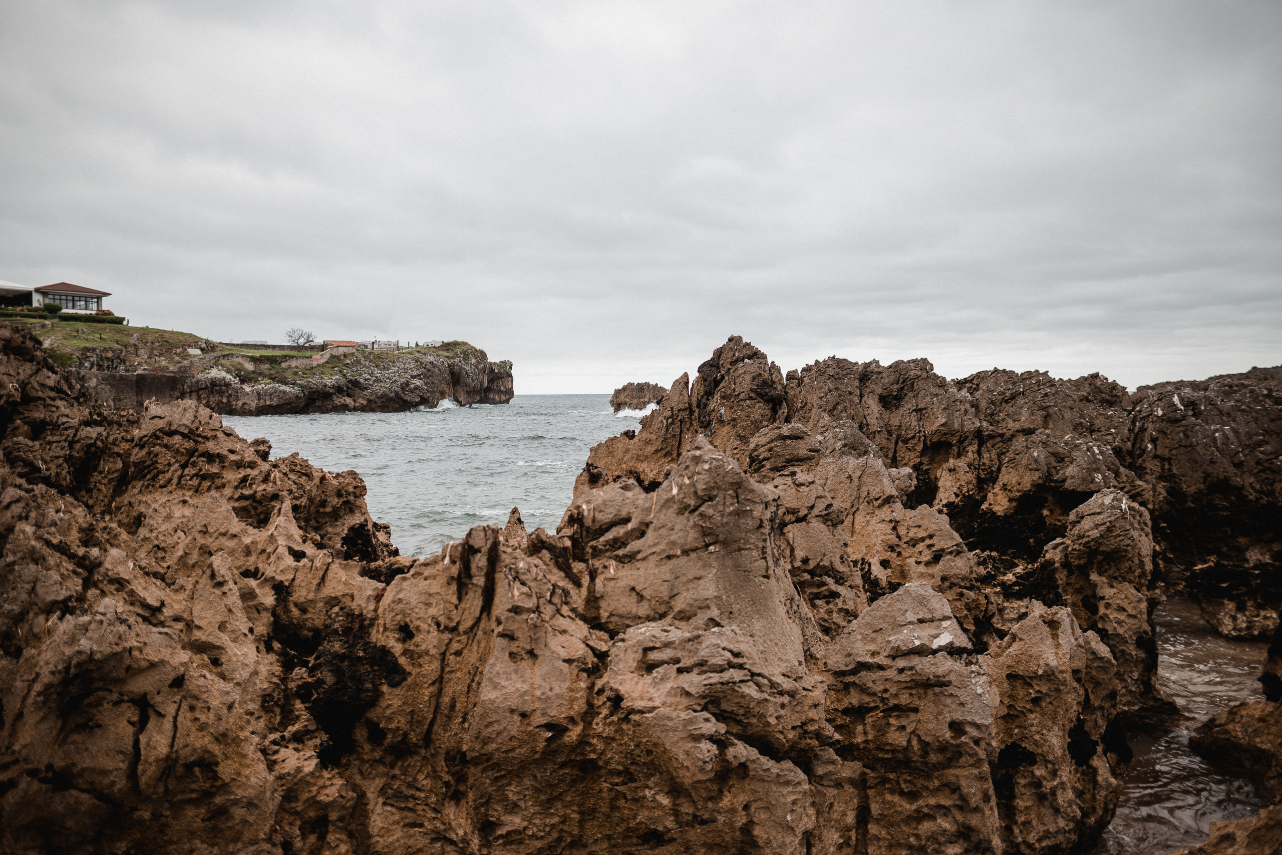 Aida + Tim | Hochzeitsfotografen am Bodensee Die schönsten Orte für ein Elopement in Nordspanien  - Hochzeitsfotografie von Aida und Tim