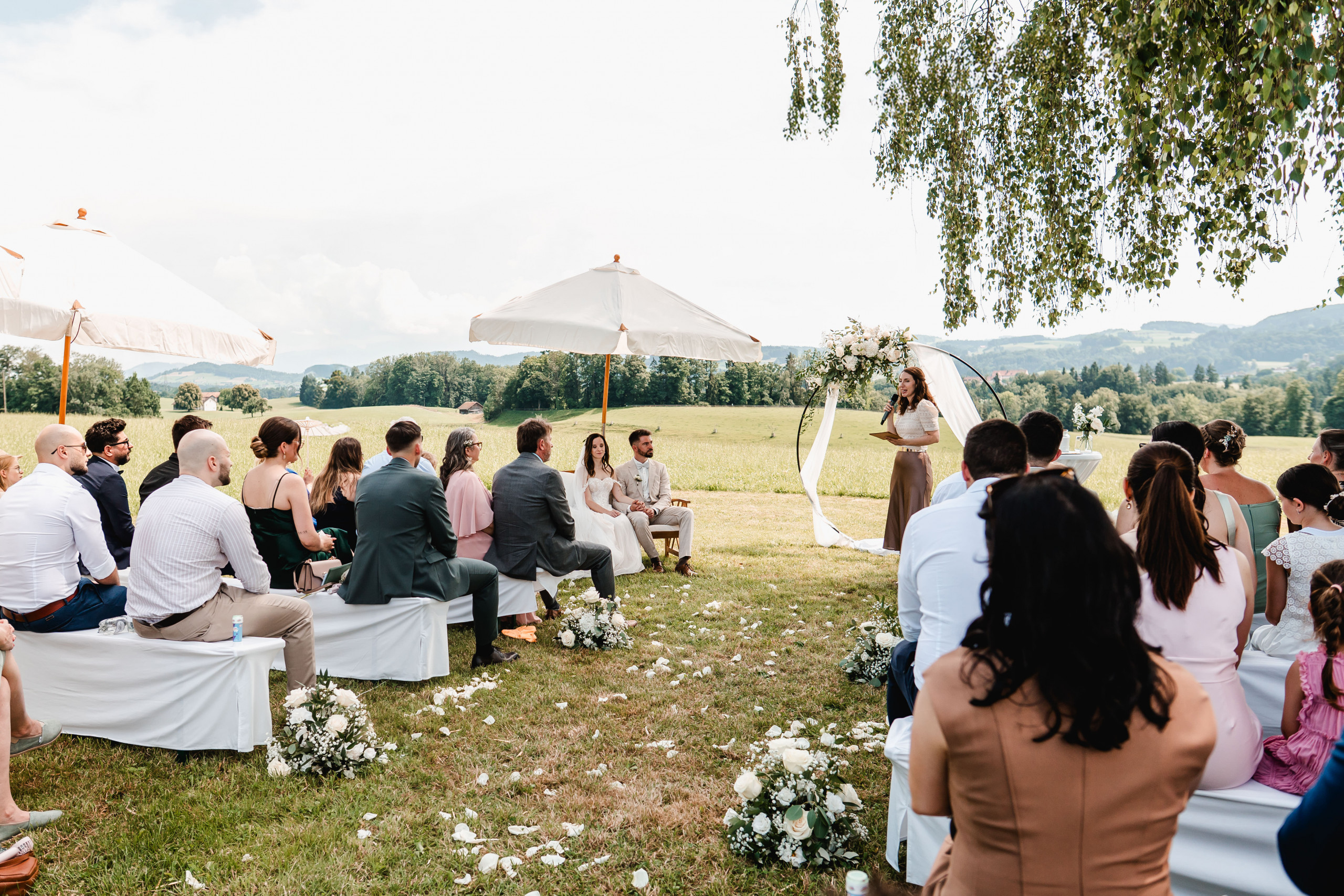 Aida + Tim | Hochzeitsfotografen am Bodensee Hochzeitslocation: Brunnerhof Niederwil  - Hochzeitsfotografie von Aida und Tim