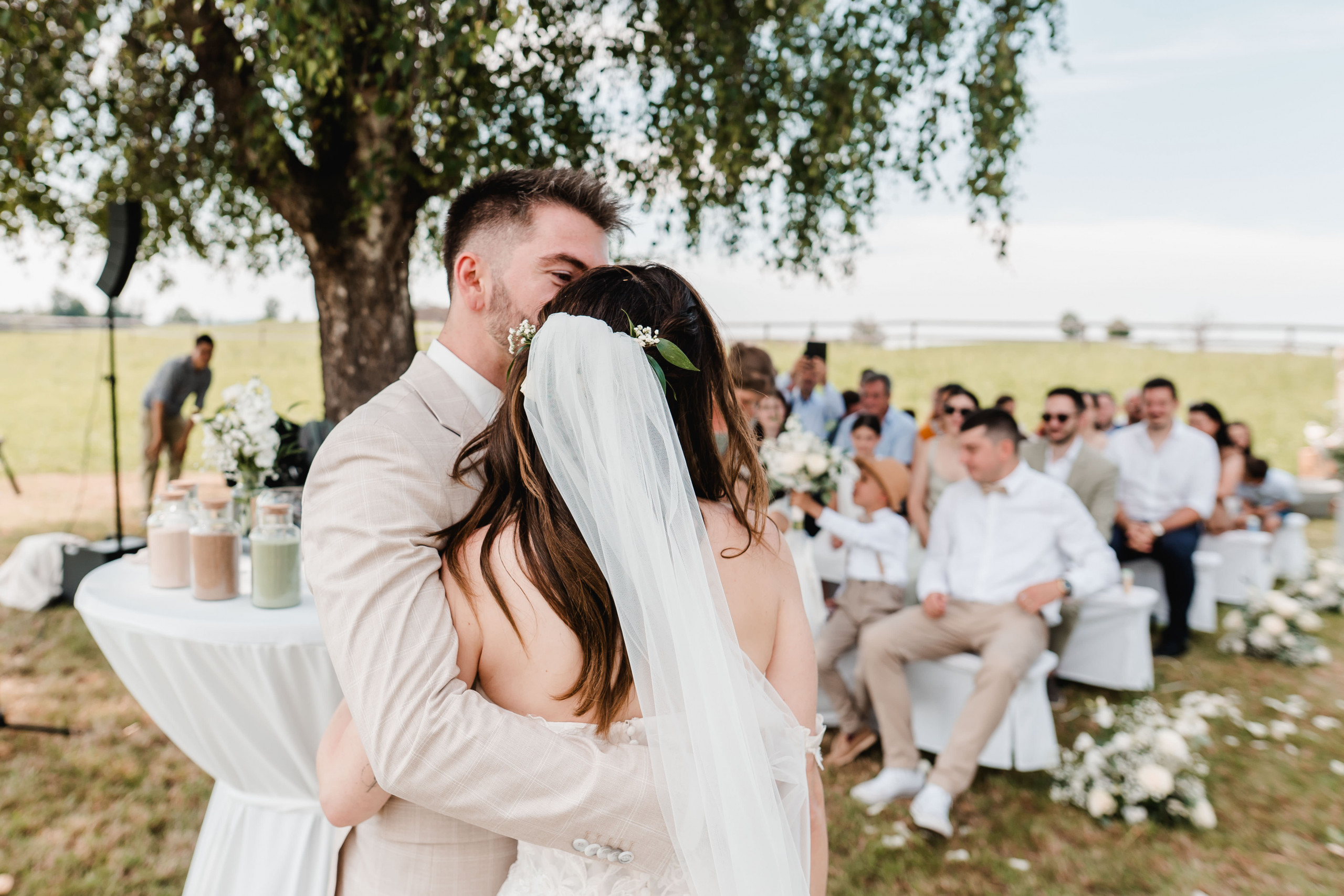 Aida + Tim | Hochzeitsfotografen am Bodensee Brunnerhof Niederwil | Hochzeit Schweiz  - Hochzeitsfotografie von Aida und Tim