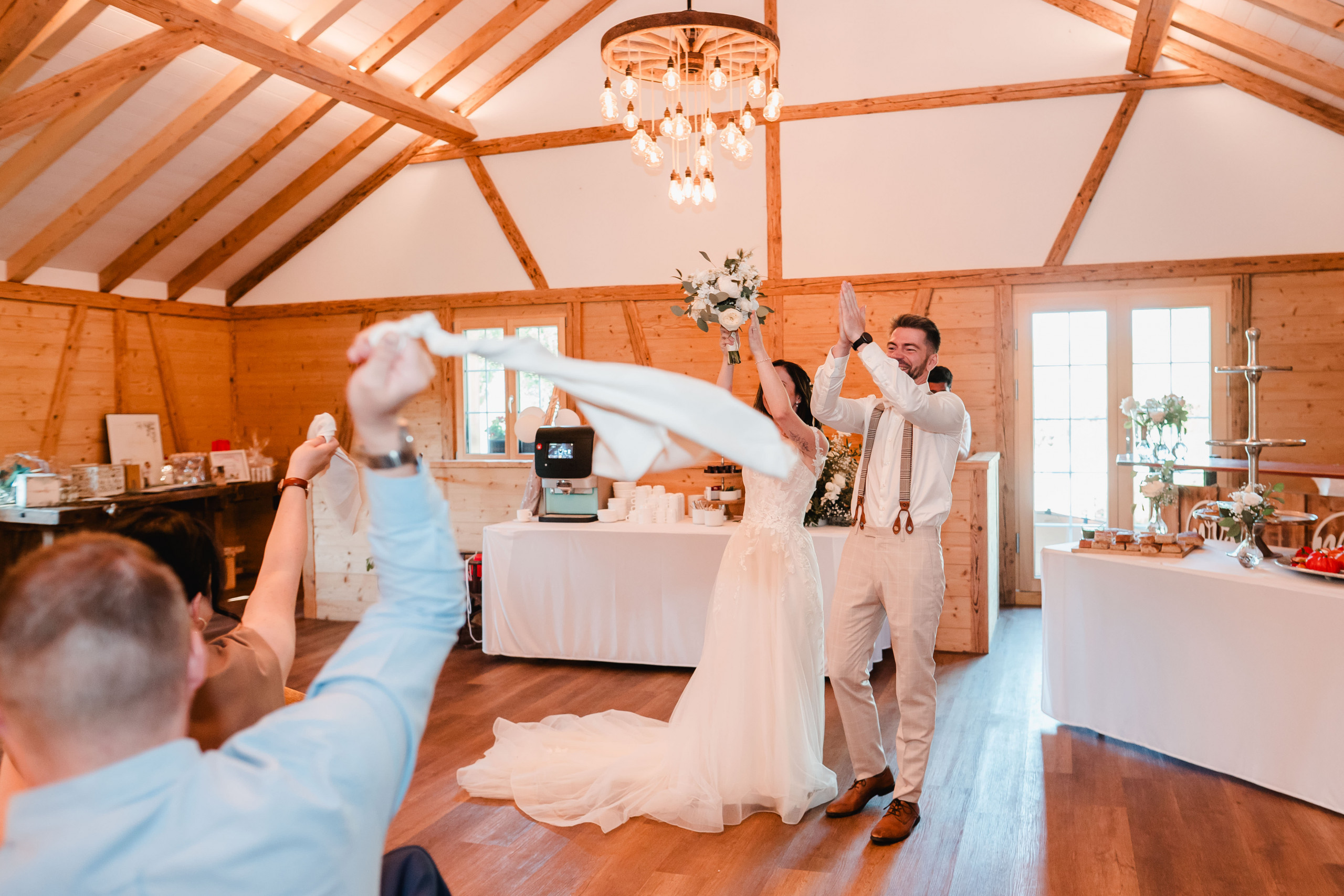 Aida + Tim | Hochzeitsfotografen am Bodensee Brunnerhof Niederwil | Hochzeit Schweiz  - Hochzeitsfotografie von Aida und Tim
