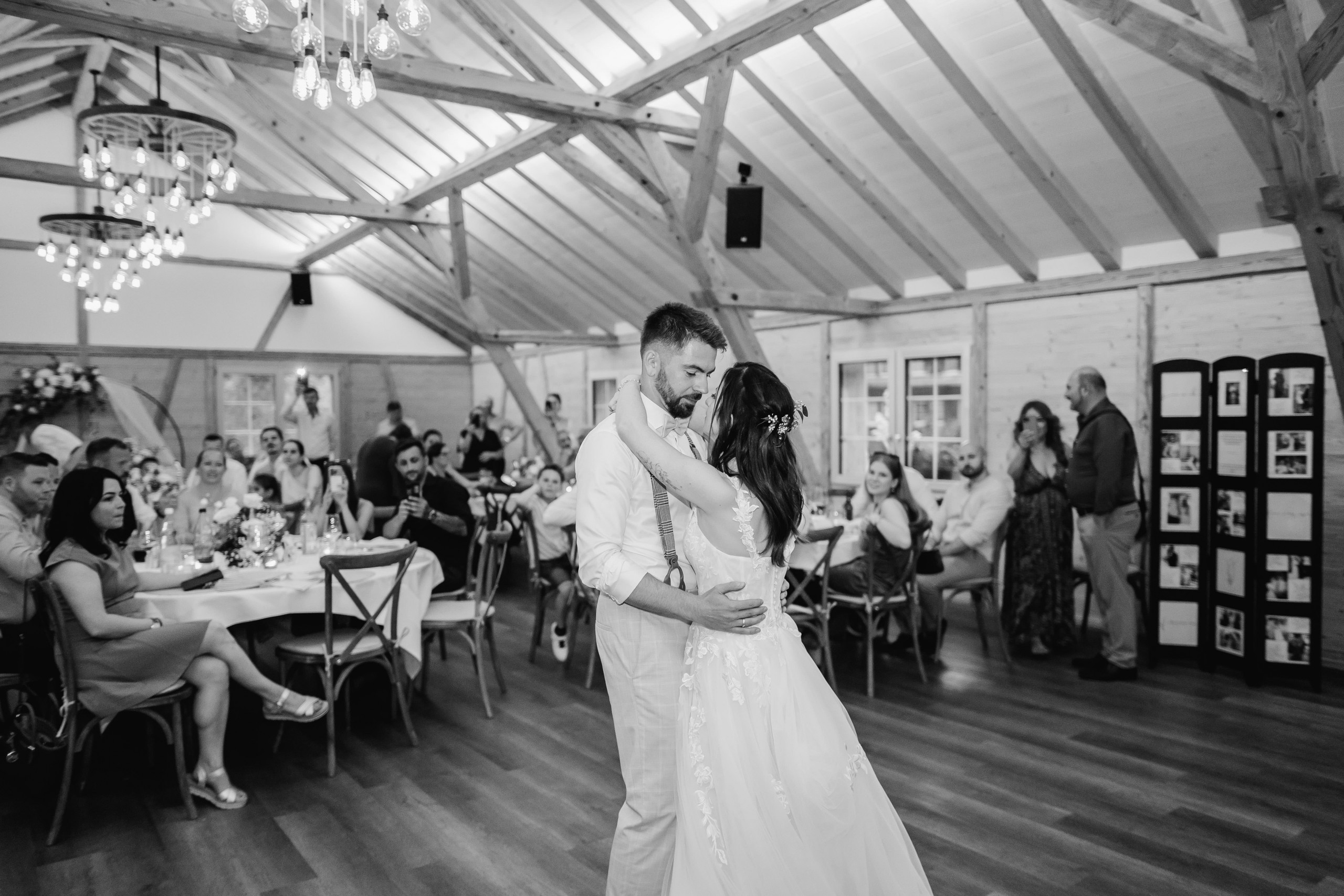 Aida + Tim | Hochzeitsfotografen am Bodensee Brunnerhof Niederwil | Hochzeit Schweiz  - Hochzeitsfotografie von Aida und Tim